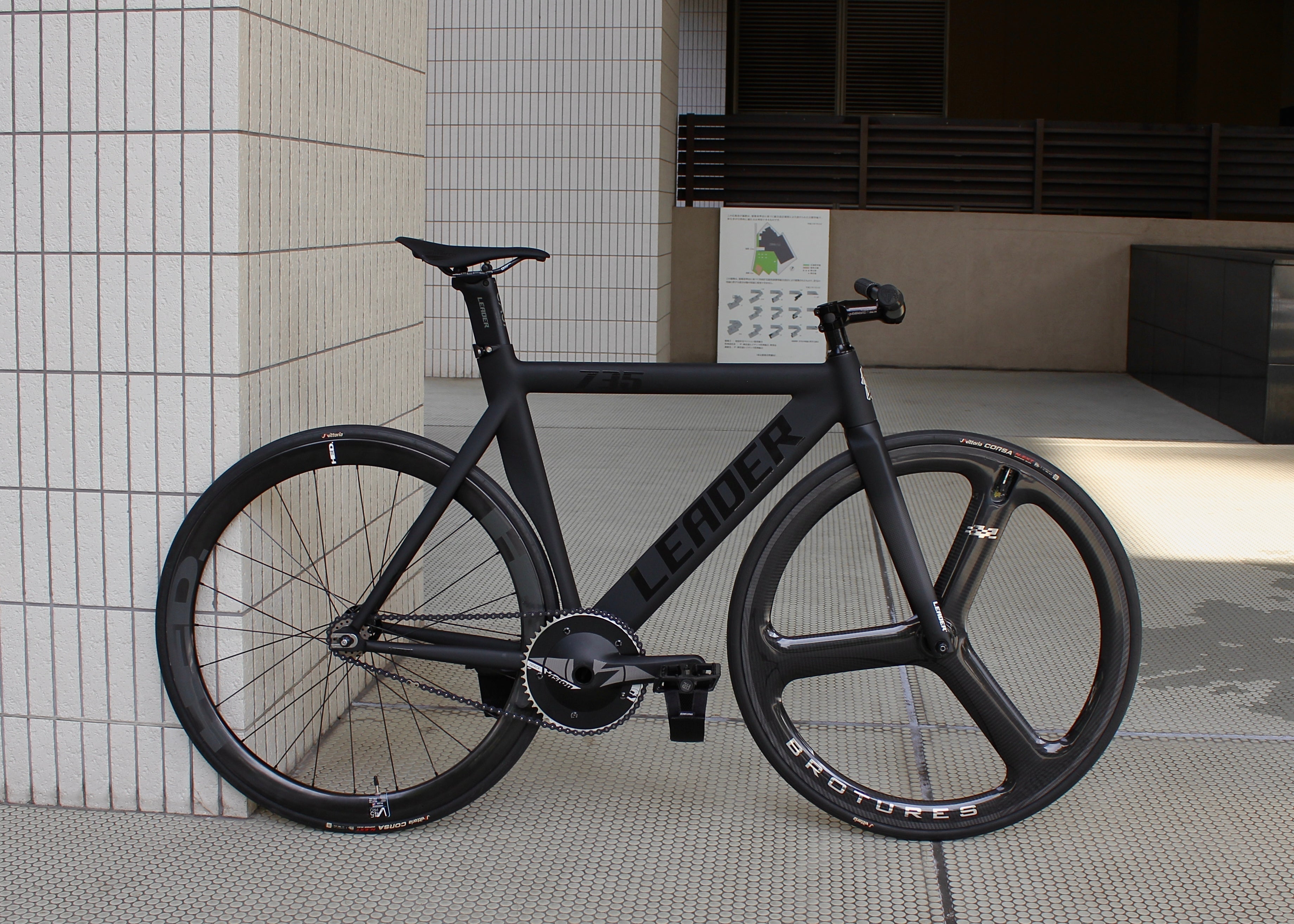 KING OF STREETの名に相応しい735TR | ブローチャーズ - BROTURES