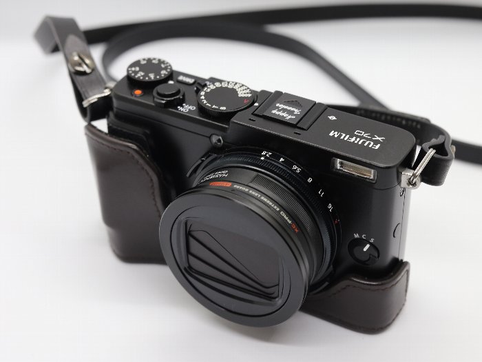 シューカバー 装着例（FUJIFILM X70）