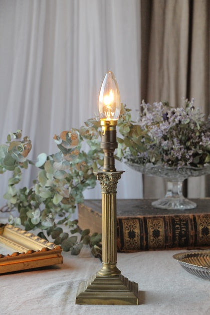 緑青した雰囲気も素敵なスタンドライト フランスアンティーク照明