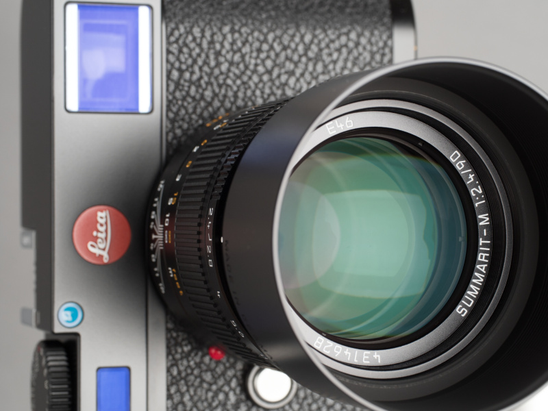 ライカレンズの美学：SUMMARIT-M F2.4/90mm ELMARITに代わる、実用に徹