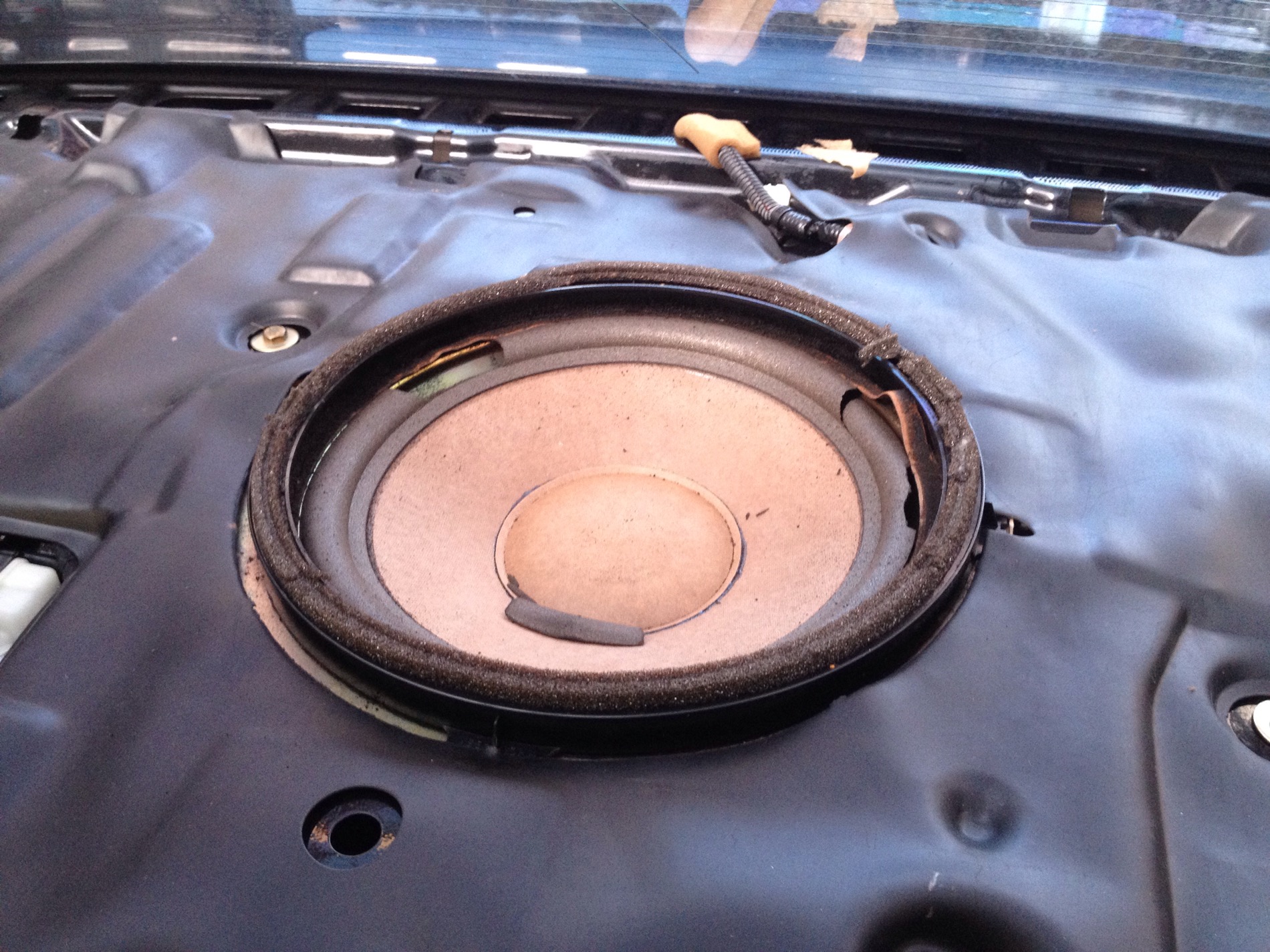 16アリスト純正サブウーファーを… - Car security & Car audio DEVICE