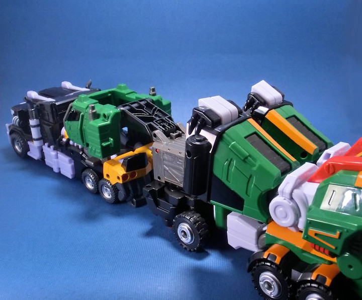 玩栗犬と、Tobot V BIG TROLL (ビッグトロール) | 玩栗犬 真ホビー