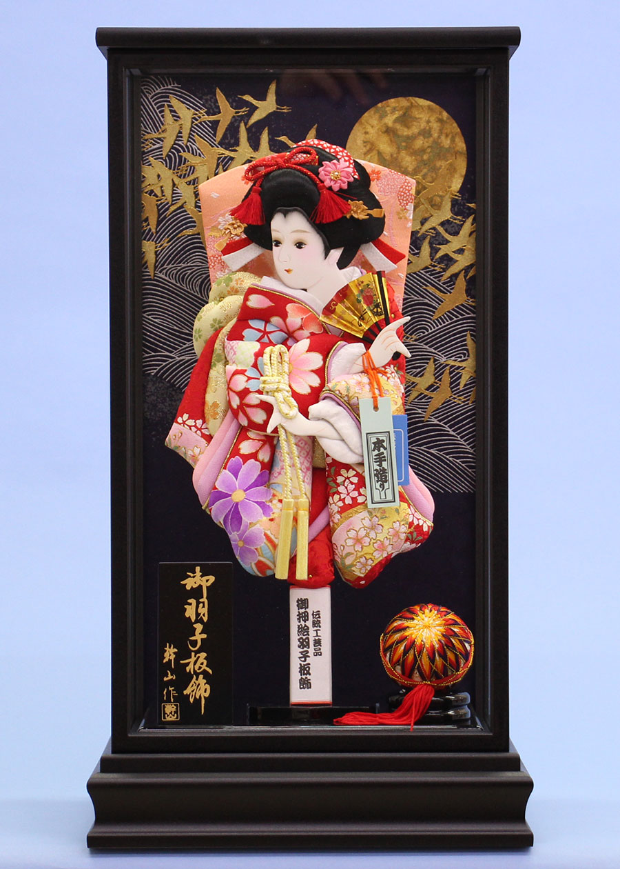 13号押絵羽子板 金彩華流水 初夢 – 寿鳳人形の東芸