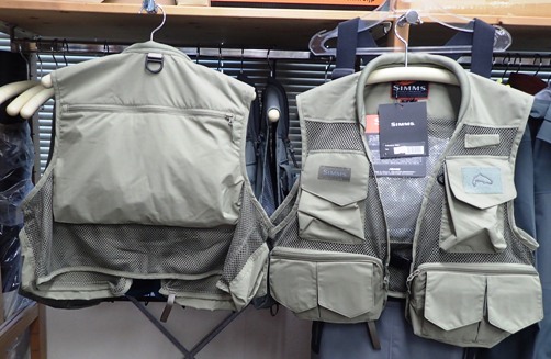 SIMMS（シムス ベスト）、トリビュータリー メッシュベスト、タン