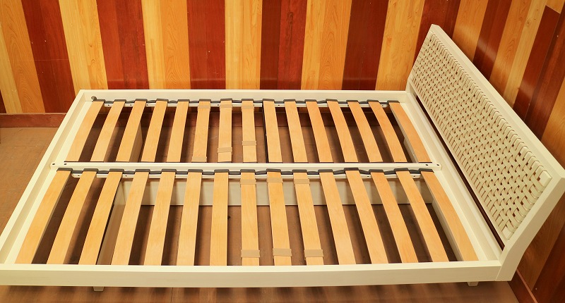 Cassina ixc.（カッシーナ・イクスシー）ベッドフレ ｜ LOOP OUTLET STORE