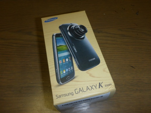 正に変態端末！スチールカメラとAndroidスマートフォンが合体した