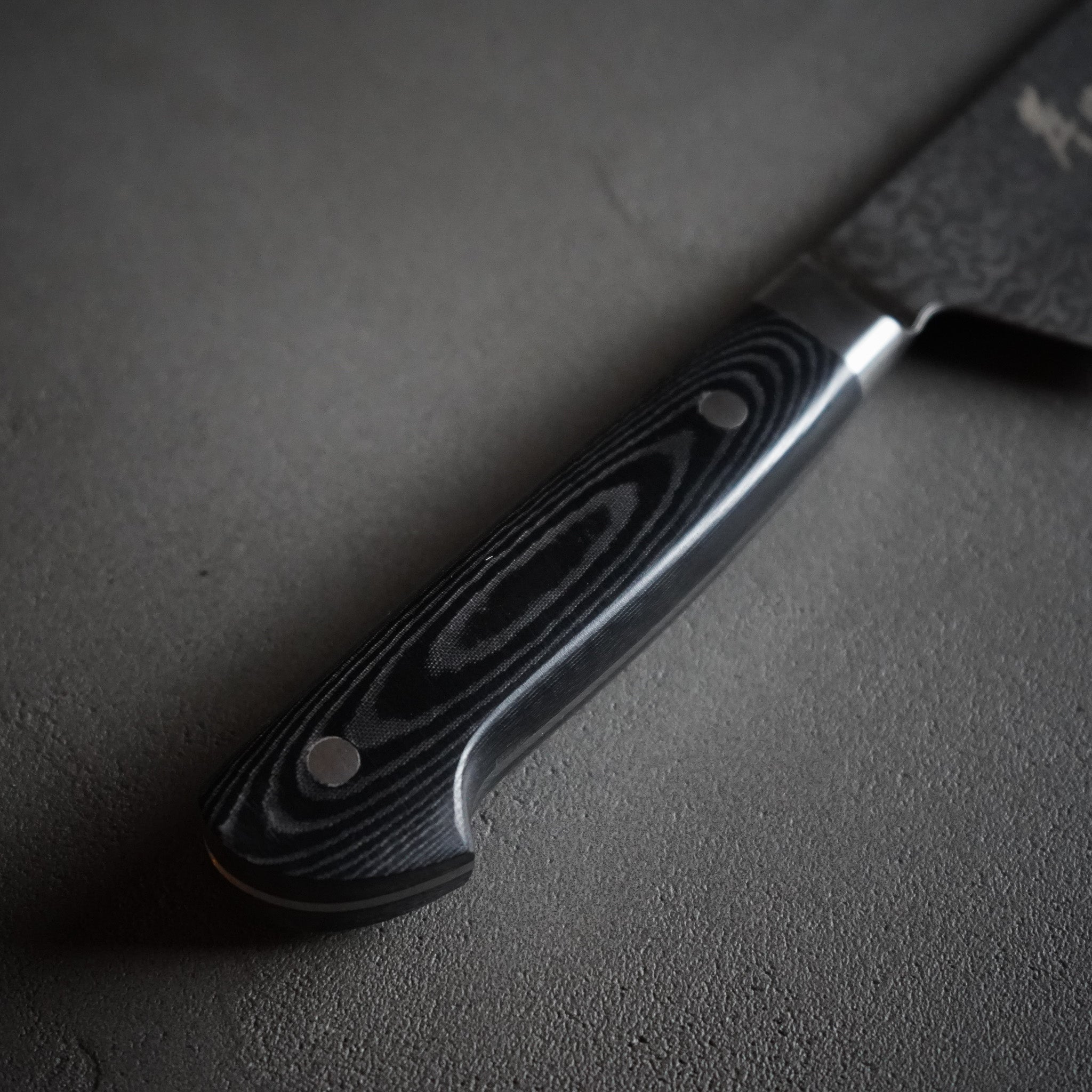 コアレスダマスカス 剣型牛刀包丁 180mm / 堺孝行 – Tomoe-Ya