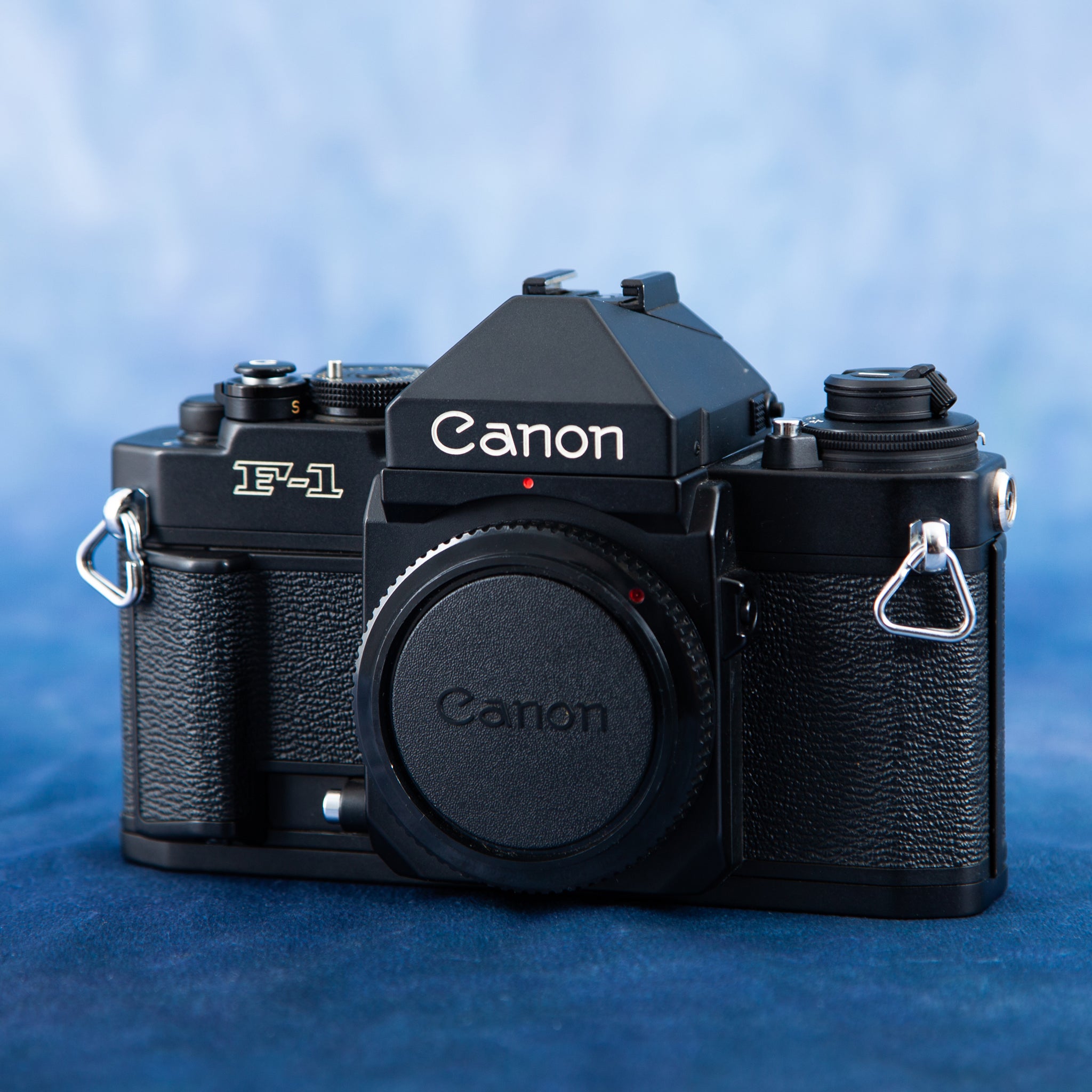 Used Camera Canon New F-1 – Unfamiliar Japan