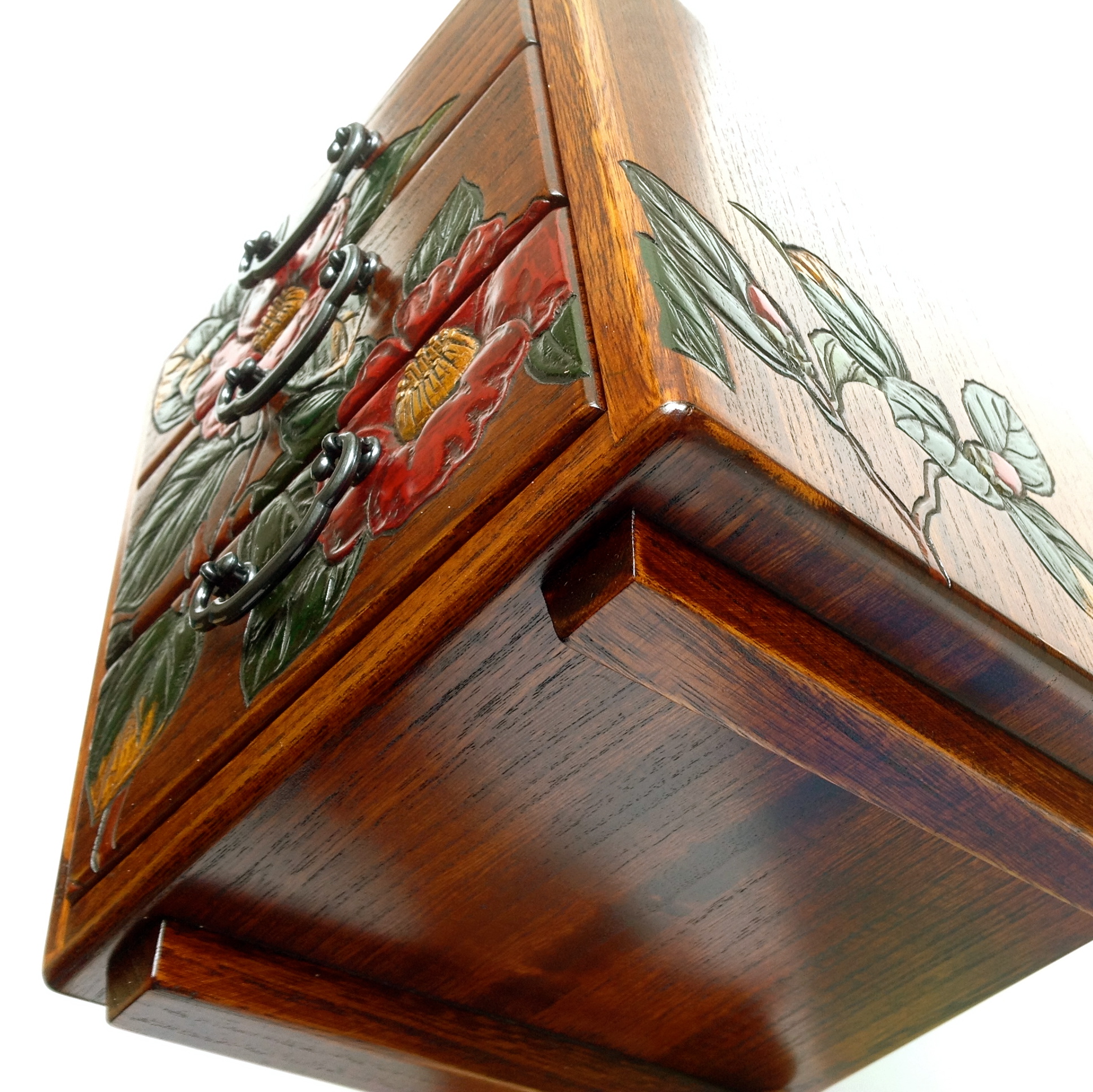 小物入三段（小）椿 ｜ 岡山特産 烏城彫（うじょうぼり）～日本の