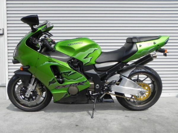 スタビ付ボックスタイプ 製作事例 ZX-12R | バイクのワンオフパーツ