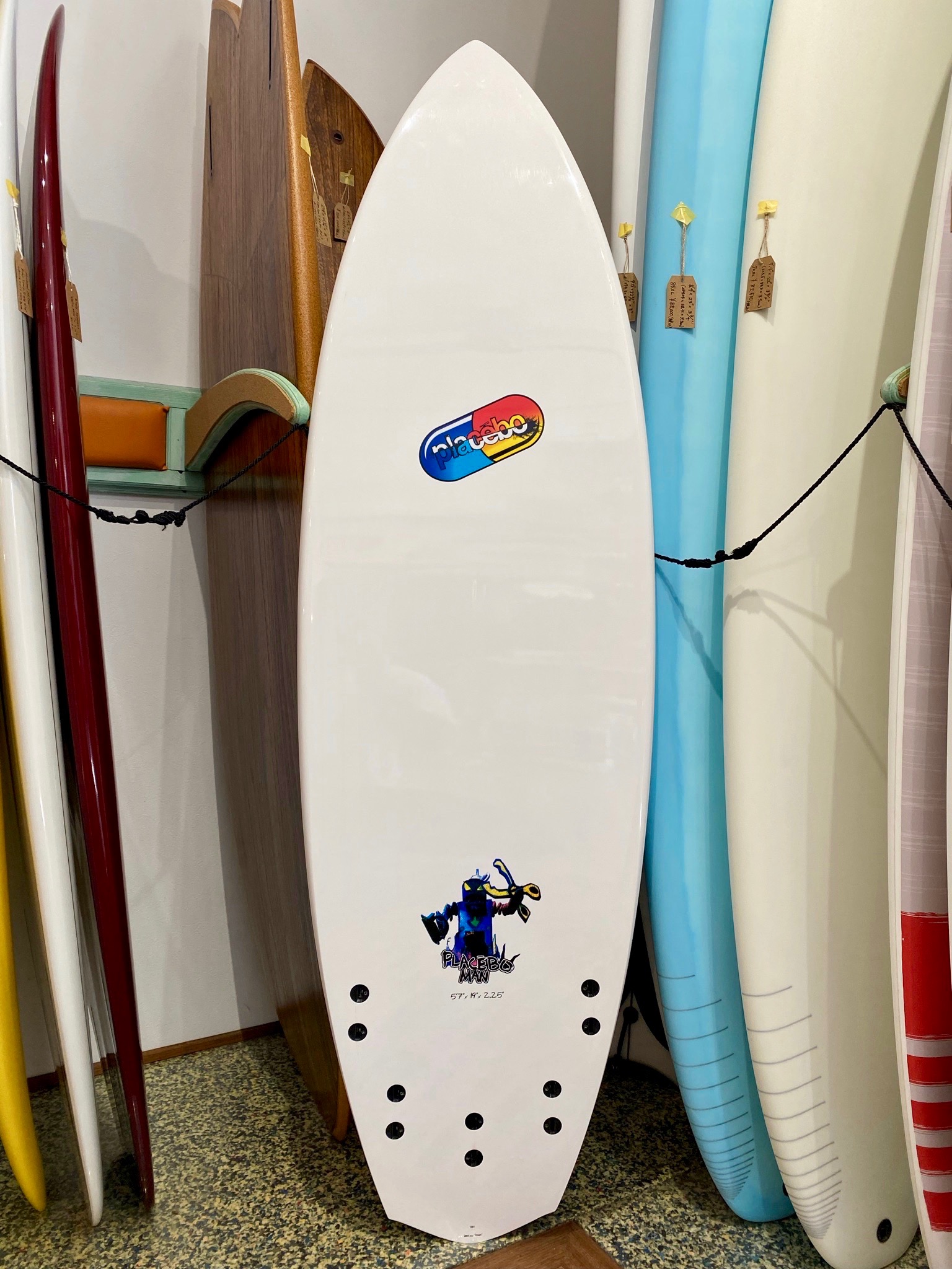 USED BOARDS (PLACEBO ROCKET 5.7)|沖縄サーフィンショップ「YES SURF」