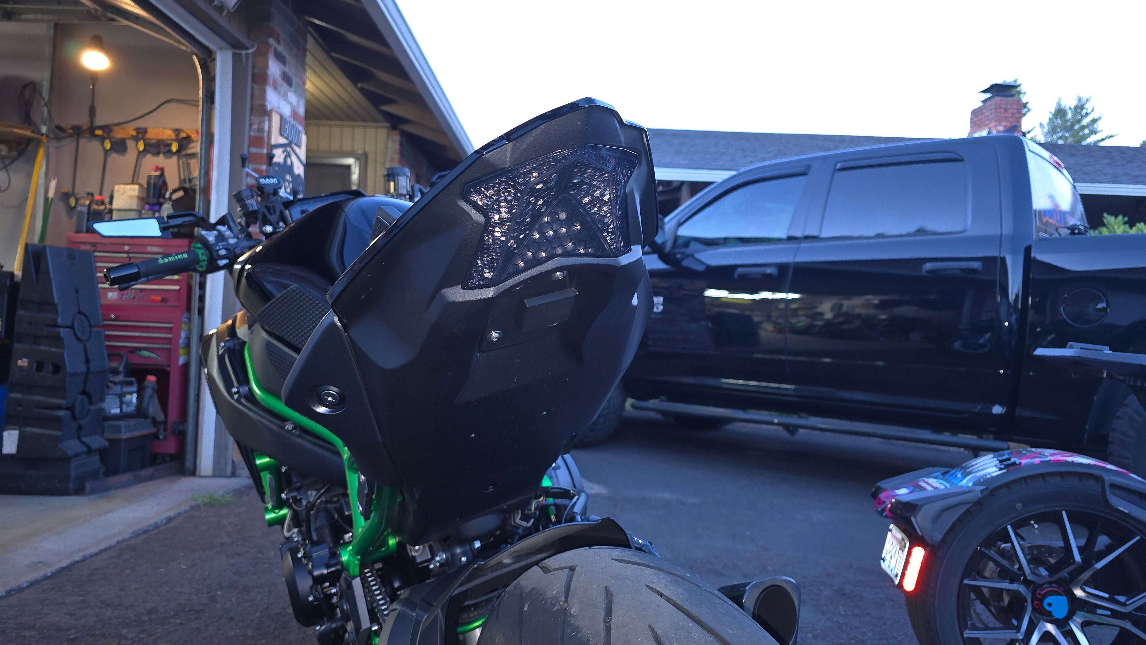 KAWASAKI ZH2 Z H2 SE TAIL Tidy LICENSE PLATE MOUNT OR PLATE DELETE