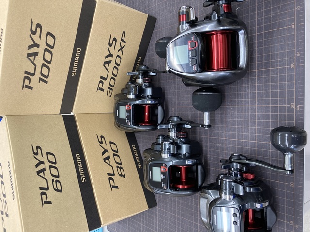 赤いダイヤさん専用♦️SHIMANO PLAYS 3000XP 電動リール 赤いダイヤ