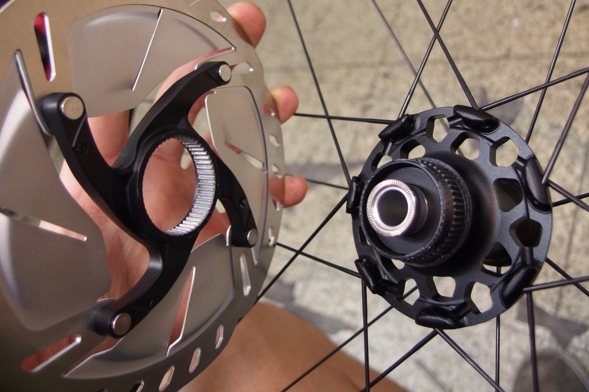 お客様の1台】最新『ディスクロード』の納車整備。しかも、いきなり