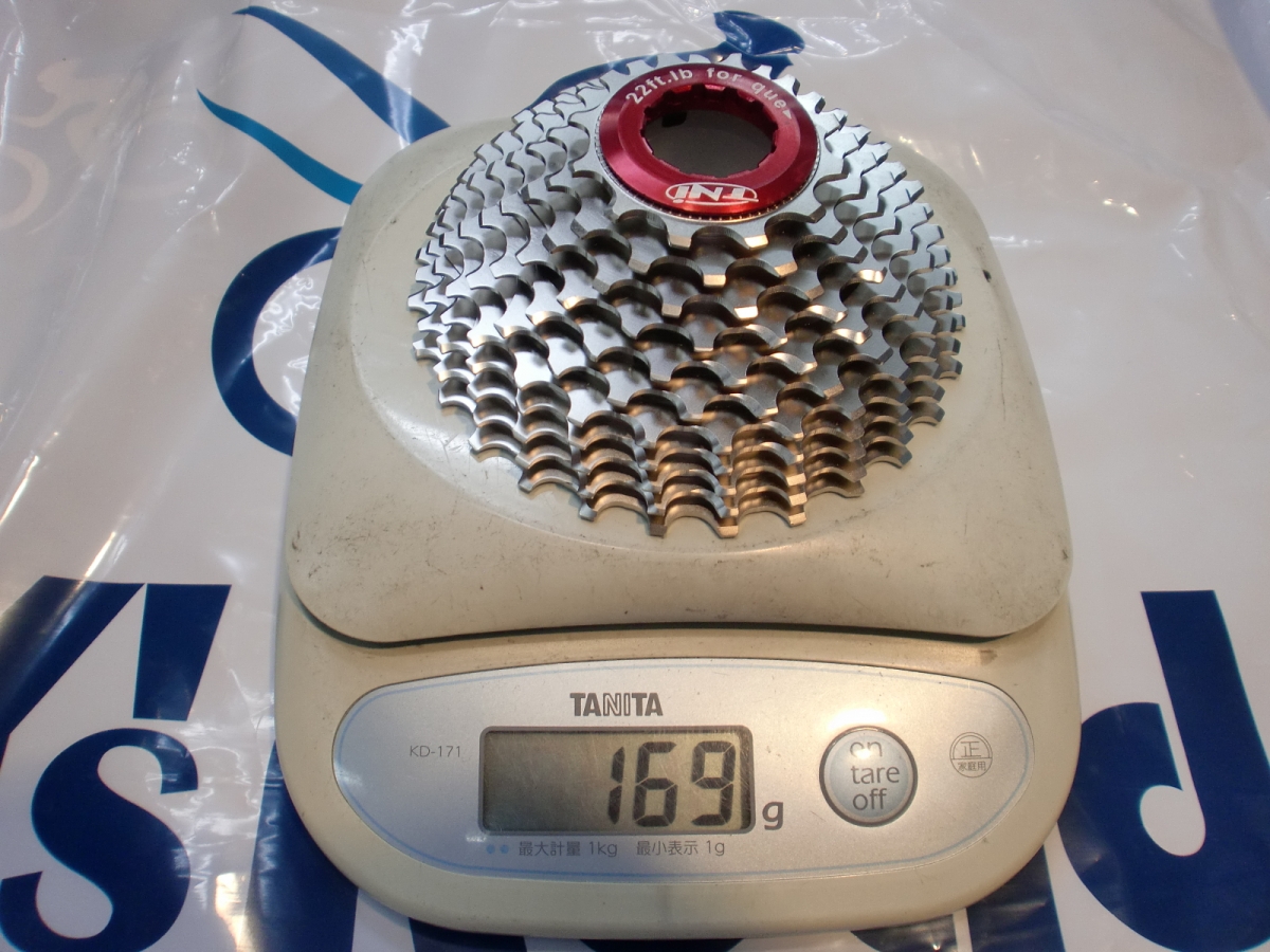 展示処分品】軽さを求めるならこれ！ヒルクライムに最適な軽量