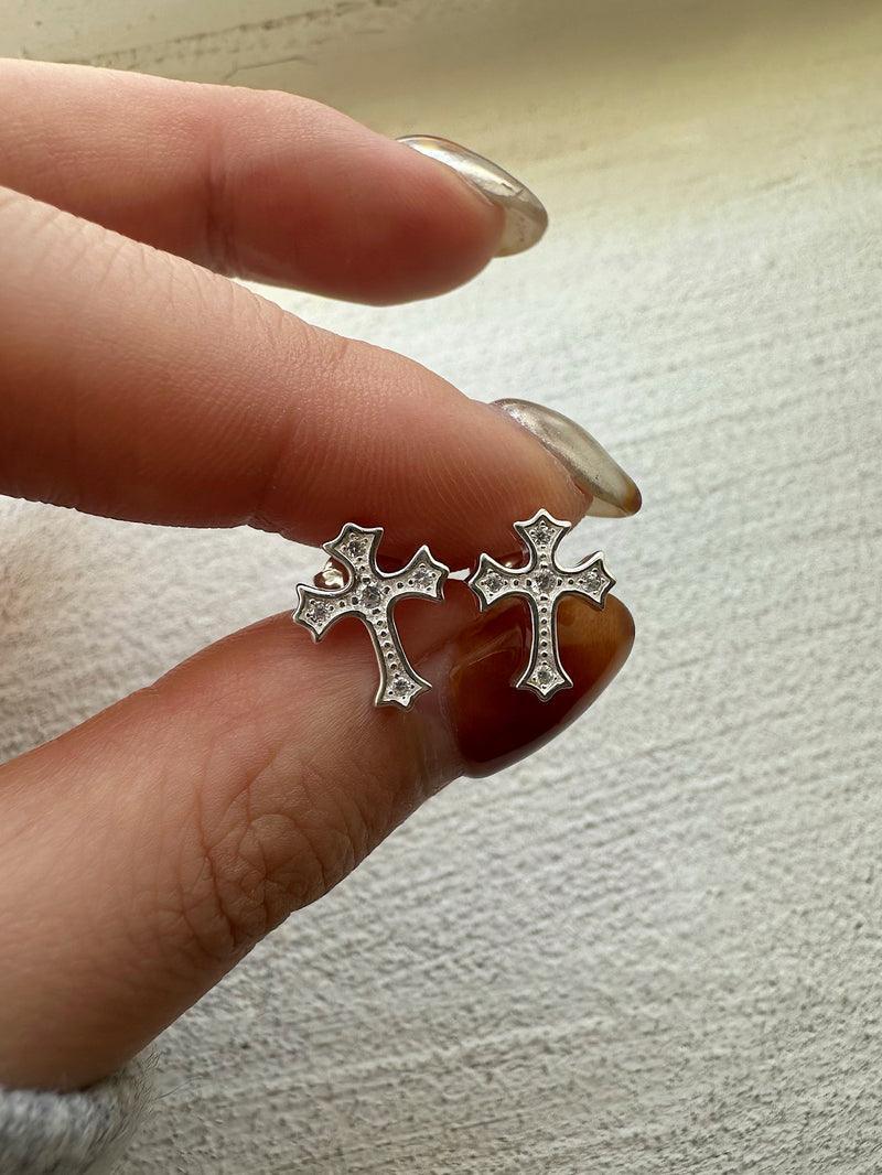 925 Silver]ゴシック クロス 十字架 ピアス 韓国アクセサリー、軟骨