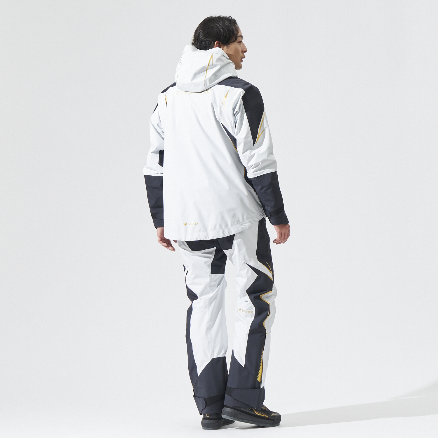 DW-1024T GORE-TEX トーナメントウィンターサーモスーツ(ウェア)｜DAIWA