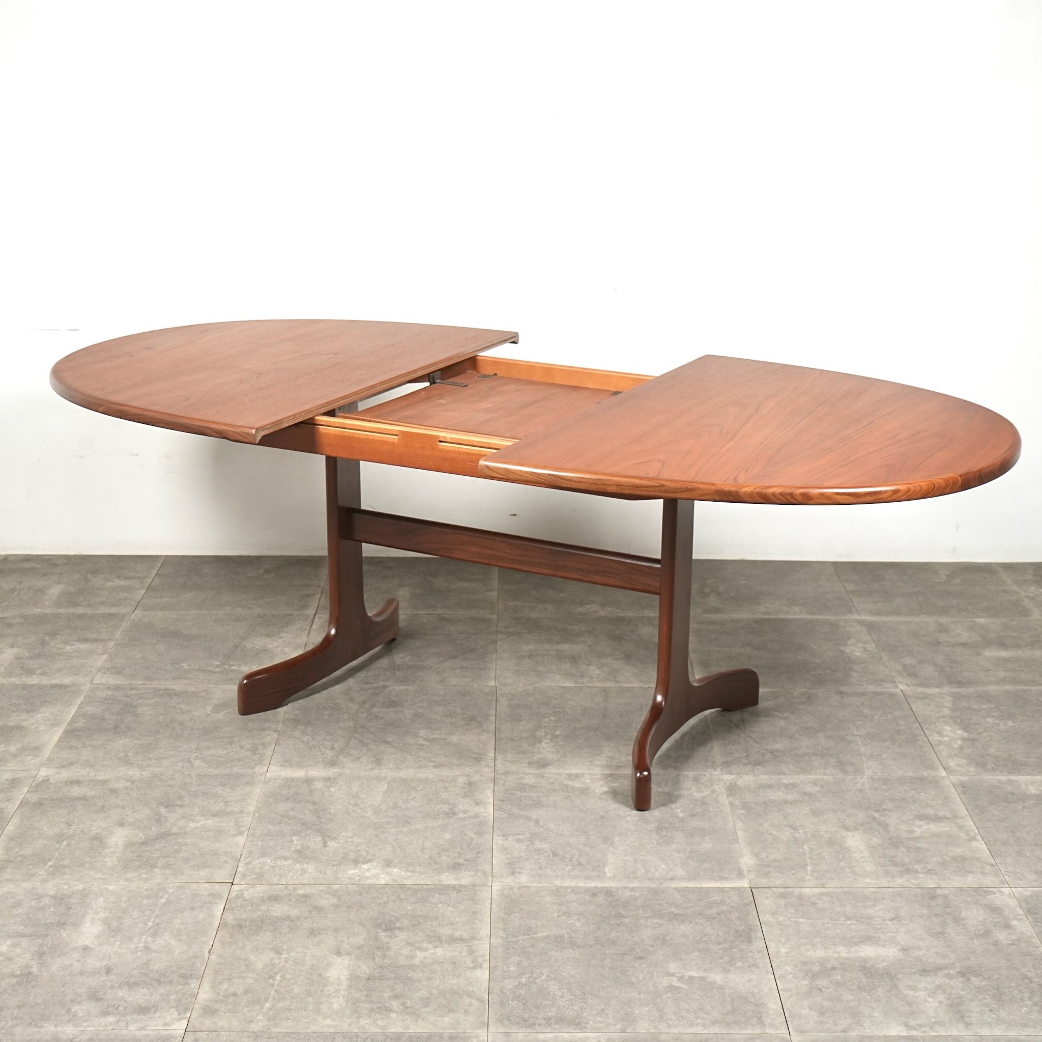 G-PLAN】ホエールレッグ ダイニングテーブル – TIME HYPE