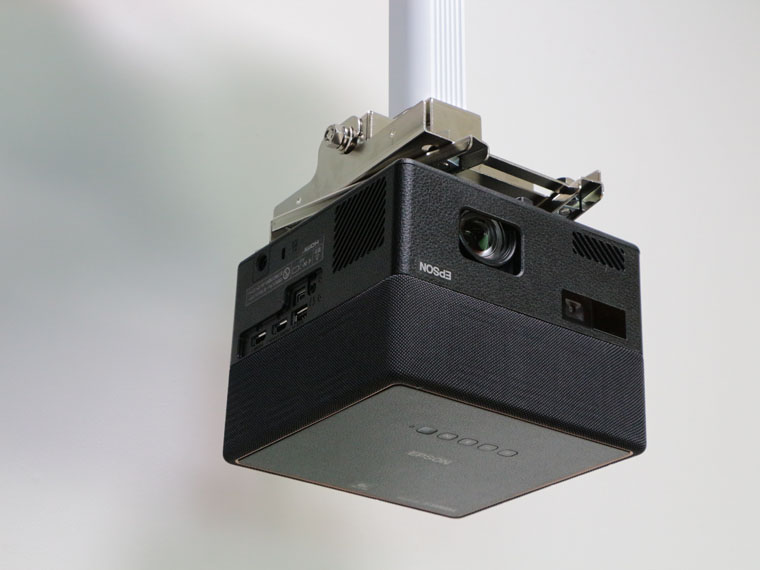 エプソン EF-12を天吊り金具スパイダー2で天吊設置する方法