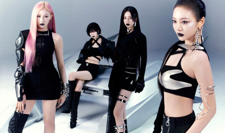 Review: aespa Delivers an Electrifying Experience with “Whiplash