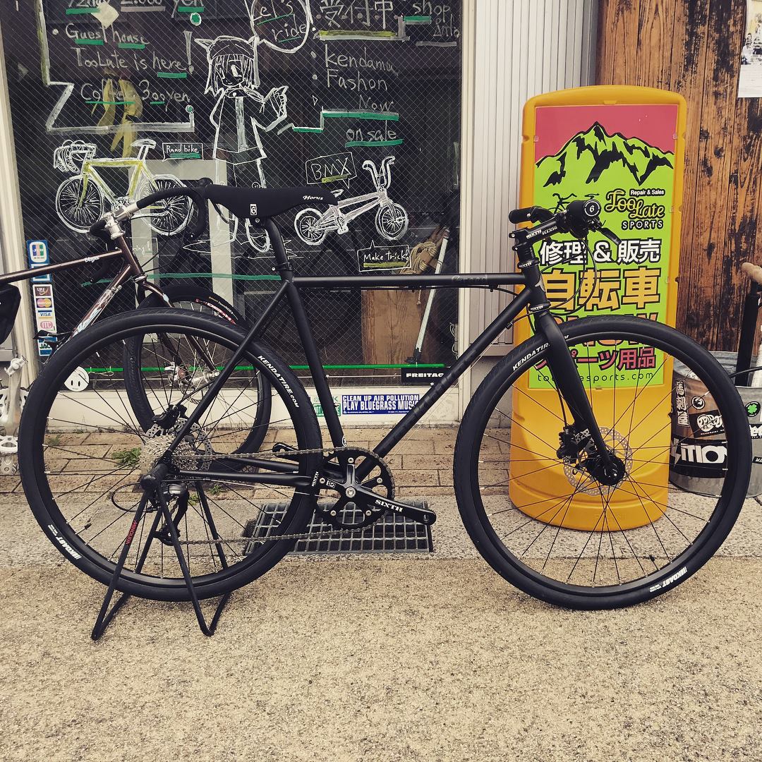 富山 取扱い 通勤通学クロスバイク スタイリッシュなロックバイクス