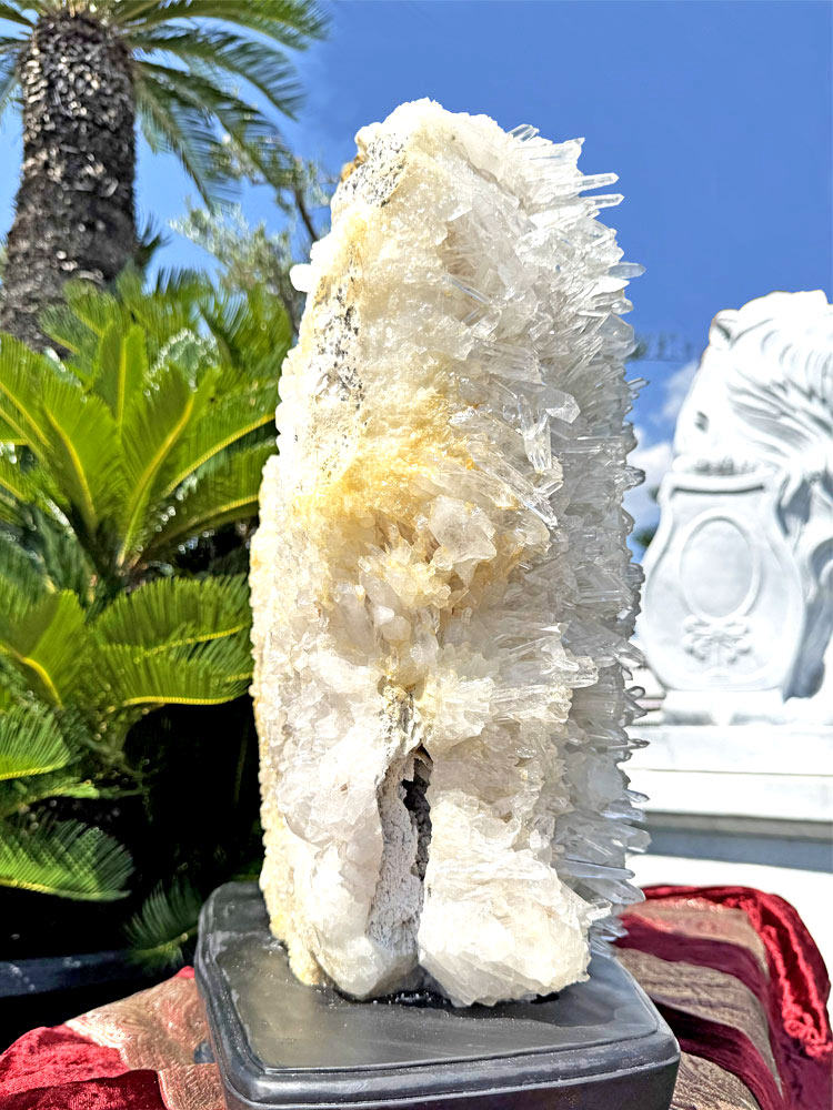 楽天市場】天然 水晶 クラスター 原石 台座付き 高さ約60cm 約56.4kg