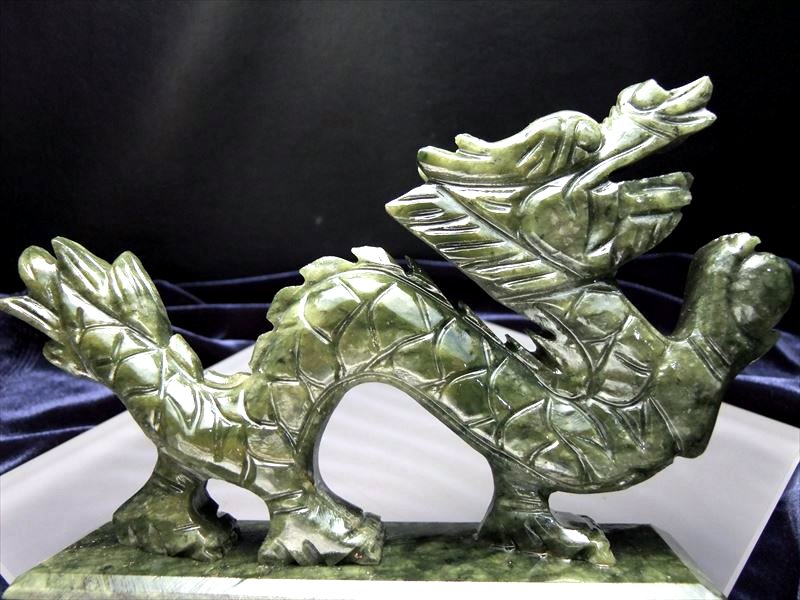 楽天市場】○濃いグリーン【玉持ち龍神 サーペンティン（蛇紋石）龍