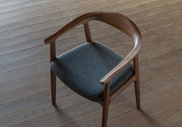 楽天市場】【期間限定値下げ】 ダイニングチェア オメガ2 肘付き