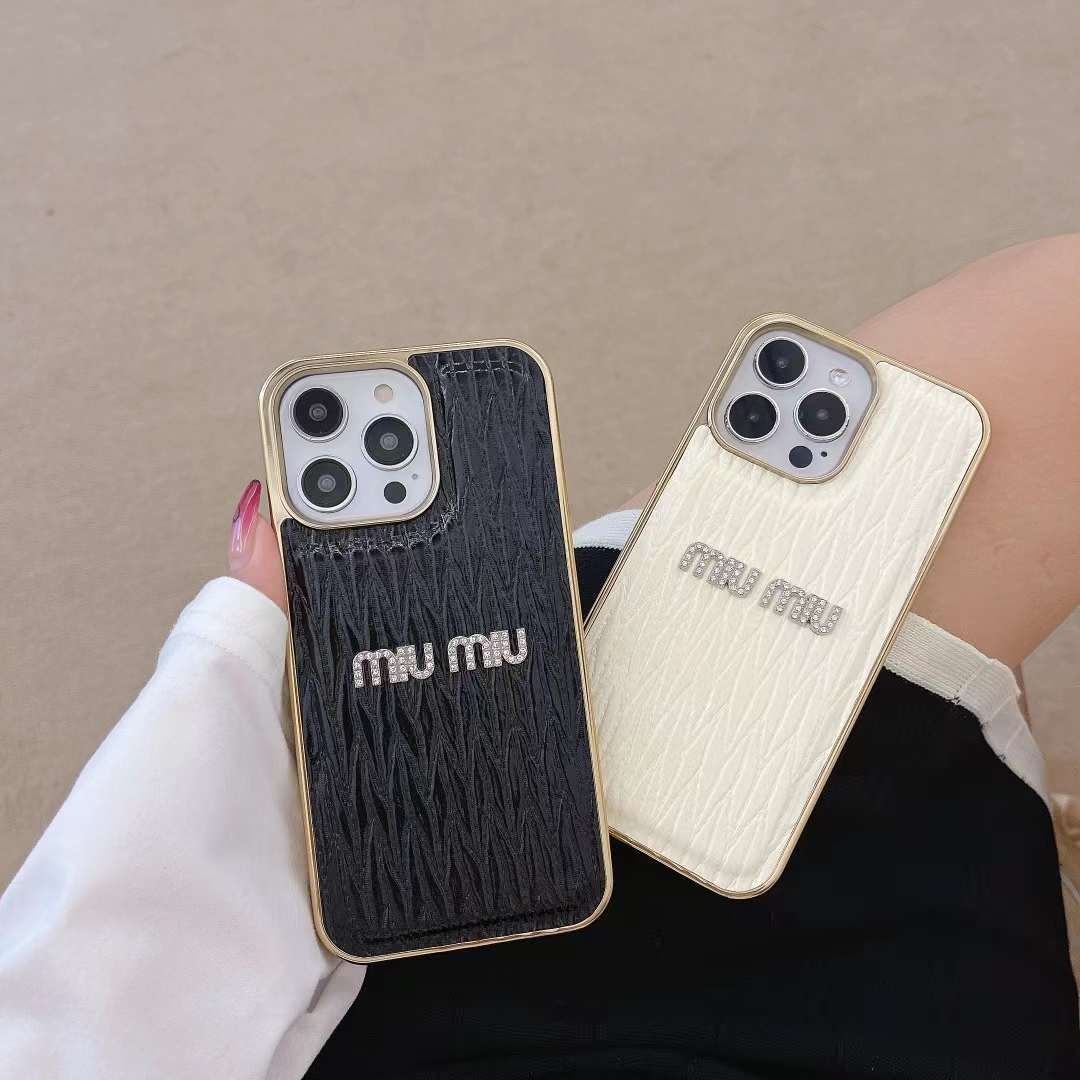 ミュウミュウ iPhone15 Pro/14 Proケース マテラッセ風 MIUMIU