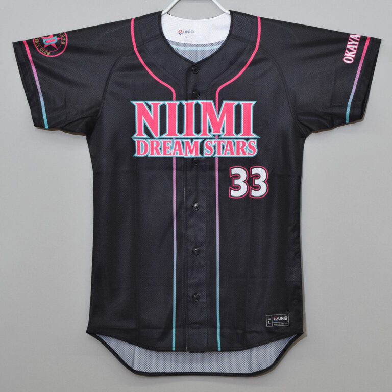 モノクロの王道ストライプユニフォーム | 作成事例 フォトギャラリー