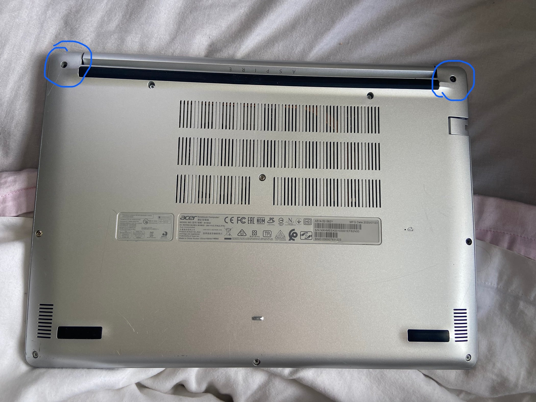 Aspire 5 A514-52 I have missing screws in the base of my laptop