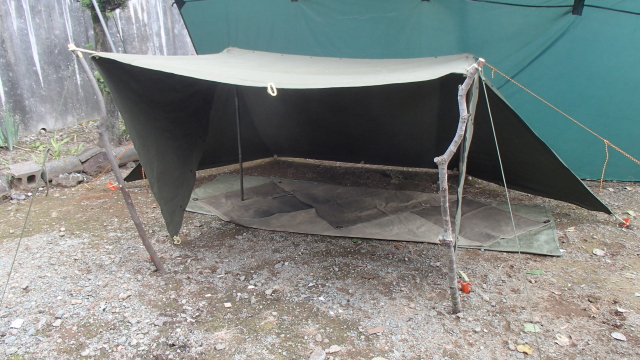 ミリタリーアウトドア 米軍パップテントと純正モスキートネット（蚊帳