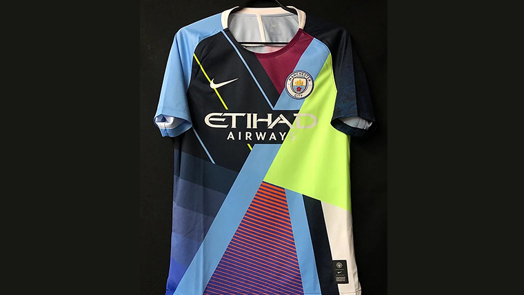 アートなデザインで大反響を呼んだマンチェスター・シティNIKE6周年