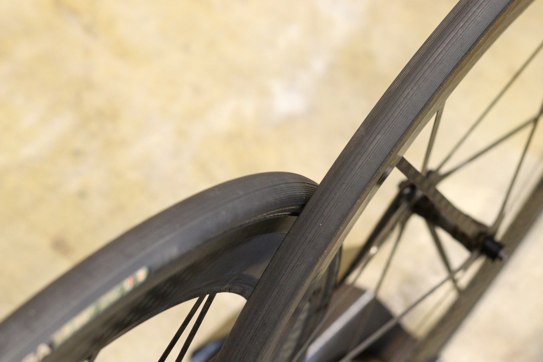 マッドファイバー MADFIBER TUBULAR カンパニョーロ 12/11S カーボン