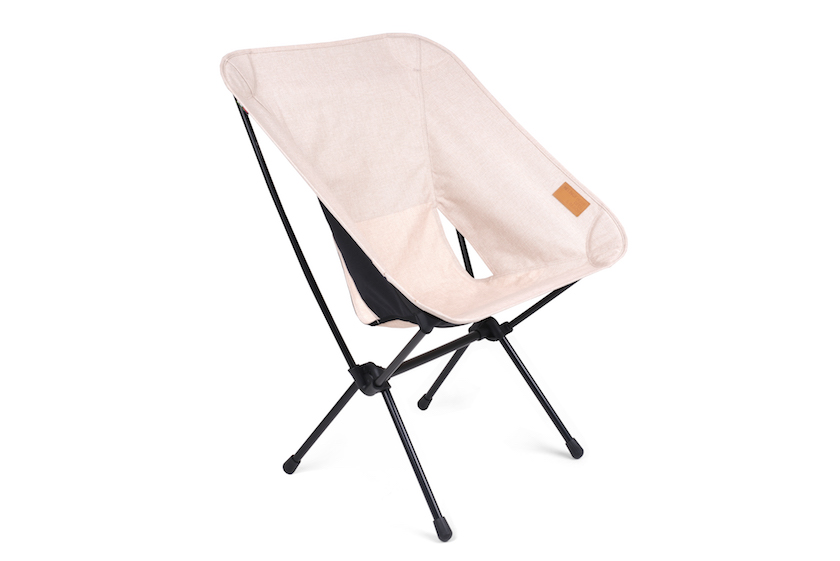 座り心地はまるでソファ。ヘリノックス史上最大のコンフォートチェア