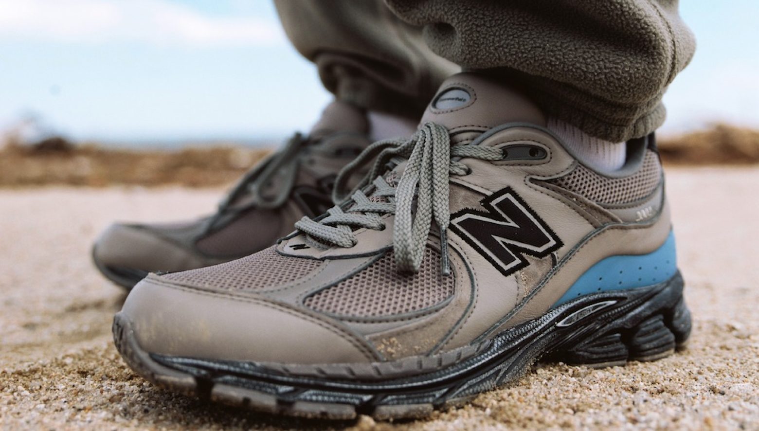 ニューバランスの傑作「2002R」が、新鋭ストリートブランドとのコラボ