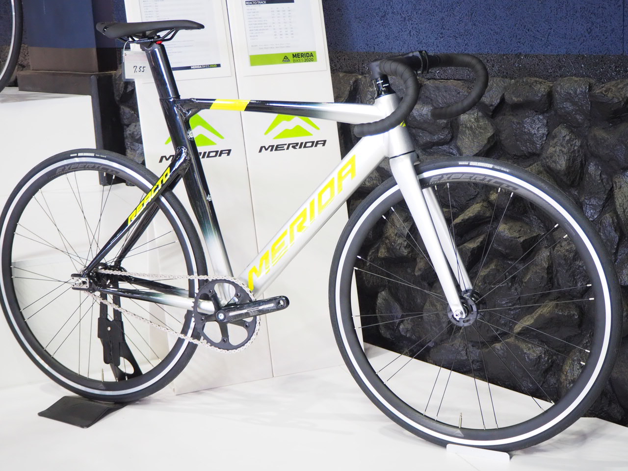 MERIDA(メリダ) REACTO(リアクト) TRACK 500 完成車 2020 | サイクル