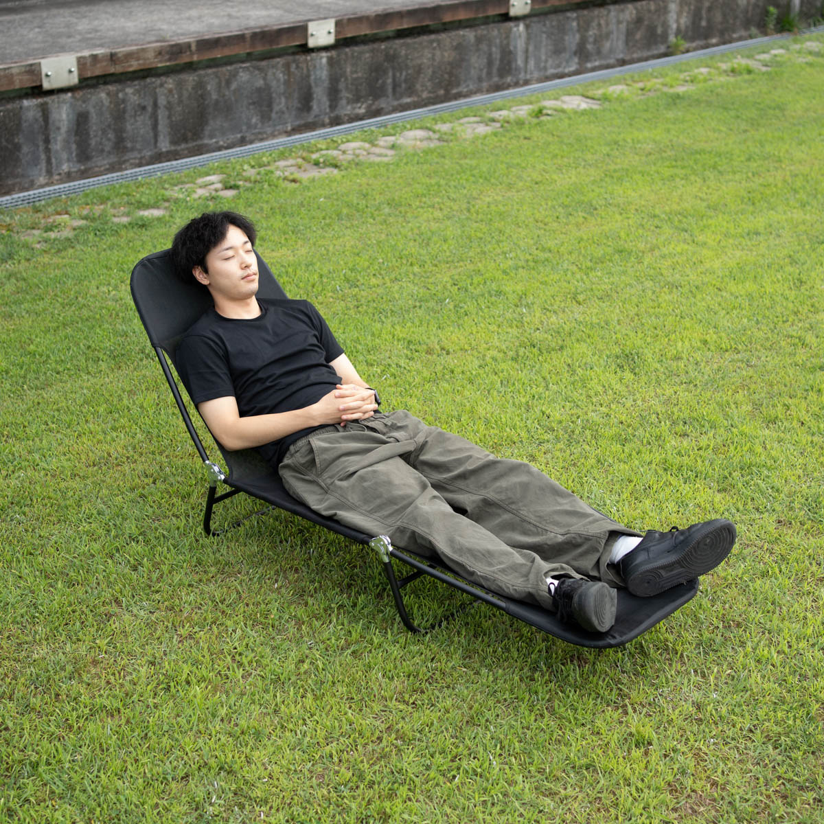 クールメッシュ リクライニングベッド （ブラック） - アウトドア