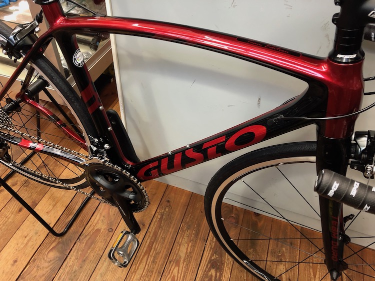 GUSTO（グスト）大人気・お買い得 カーボンロード 【 RCR