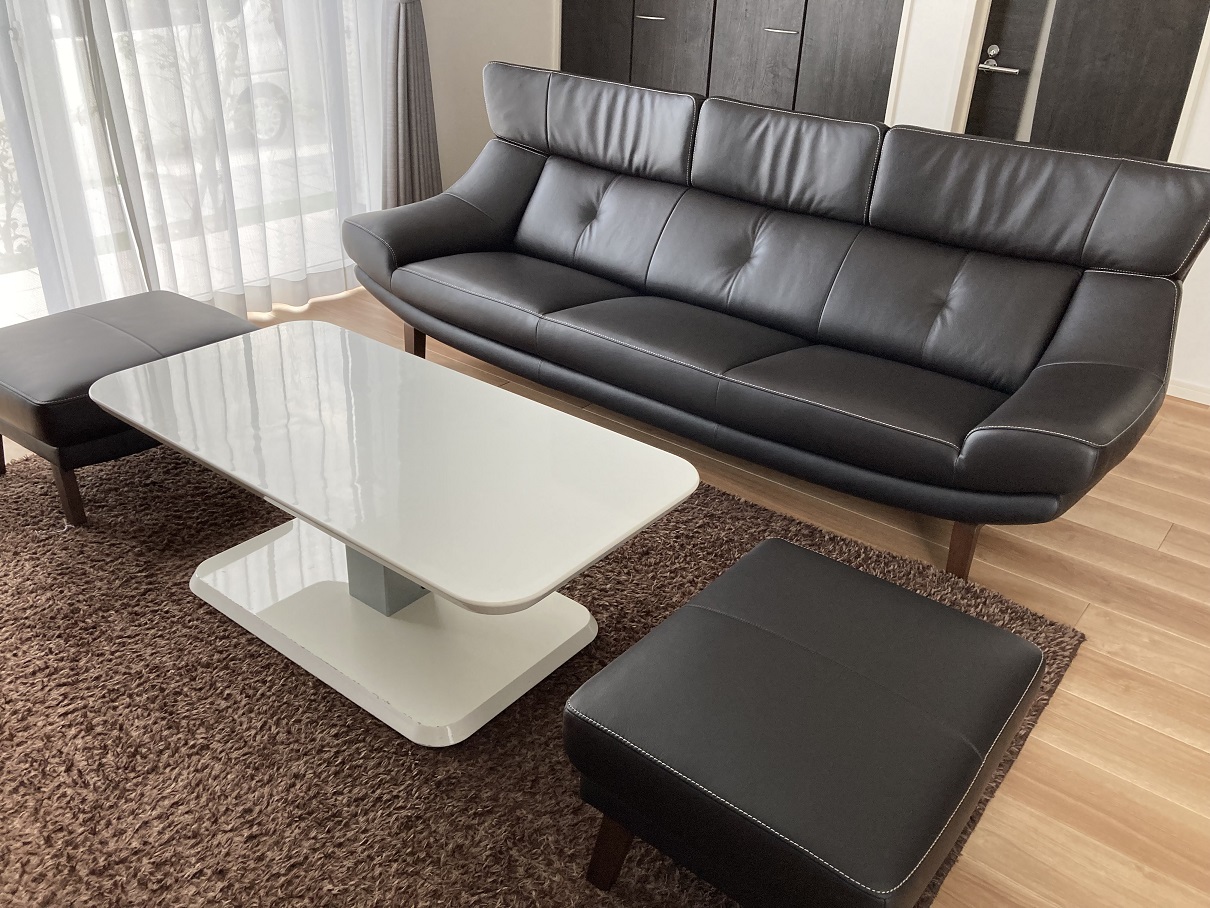 54】カリモク家具 ソファ 【ZU4613K353】高松I様邸 – カリモクグループ