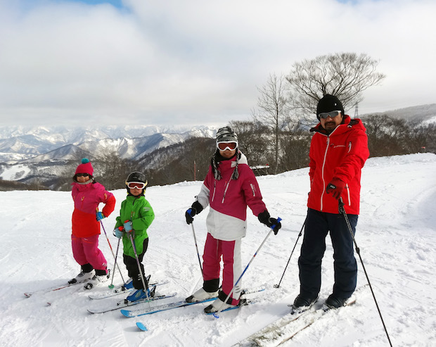 ピークパフォーマンスのスキーウェア［マルーンジャケット］が