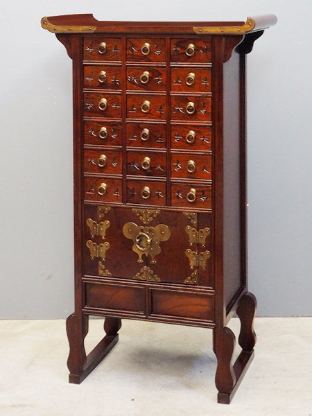 [値引き交渉あり] 李朝のタンス 楽天市場】李朝家具 無垢材 古鉄金具 半閉櫃 バンダジ 半閉じ箱 時代物