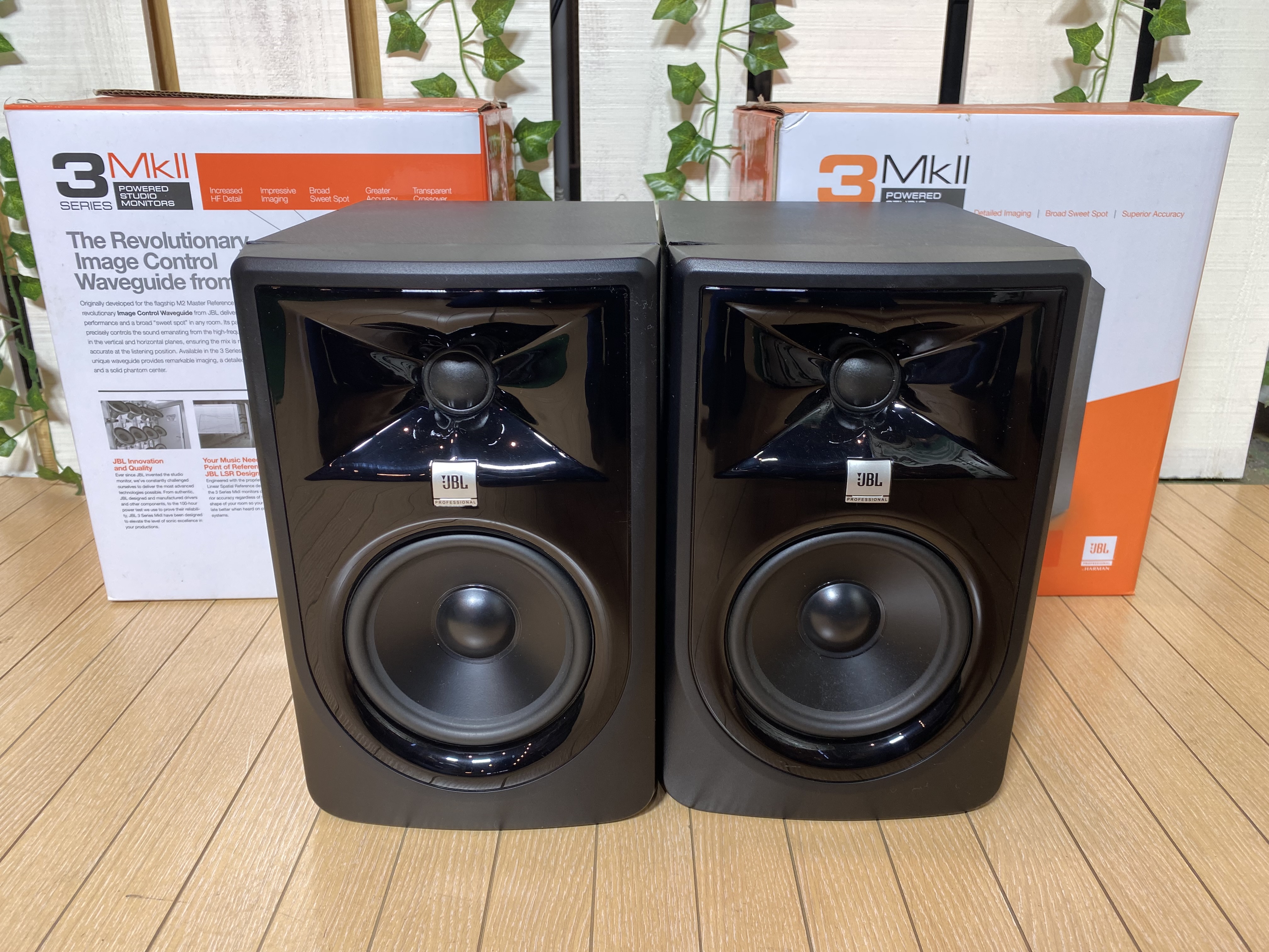 JBL PROFESSIONAL 305P MkII パワードモニタースピーカー 1ペア（2本