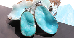 ヘミモルファイト水晶クラスター、天然石ビーズのアートクリスタル