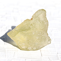 リビアングラス原石水晶クラスター、天然石ビーズのアートクリスタル