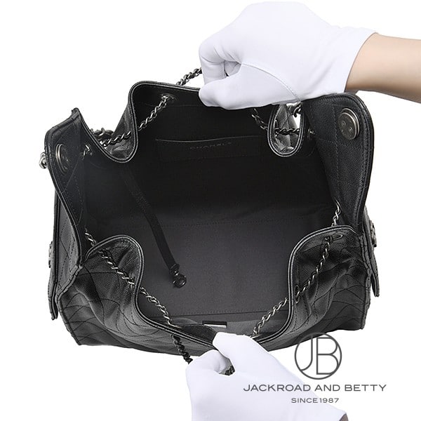 CHANEL 25 ミディアム ハンドバッグ ブラック 黒[AS5311 B22713 94305