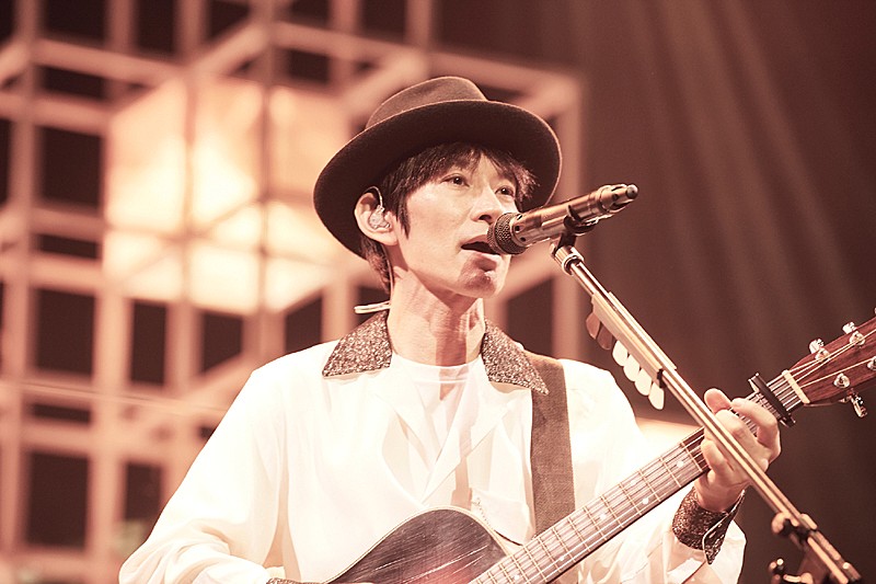 スピッツの映画“猫ちぐらの夕べ”が本日よりオンライン上映を開始、最速