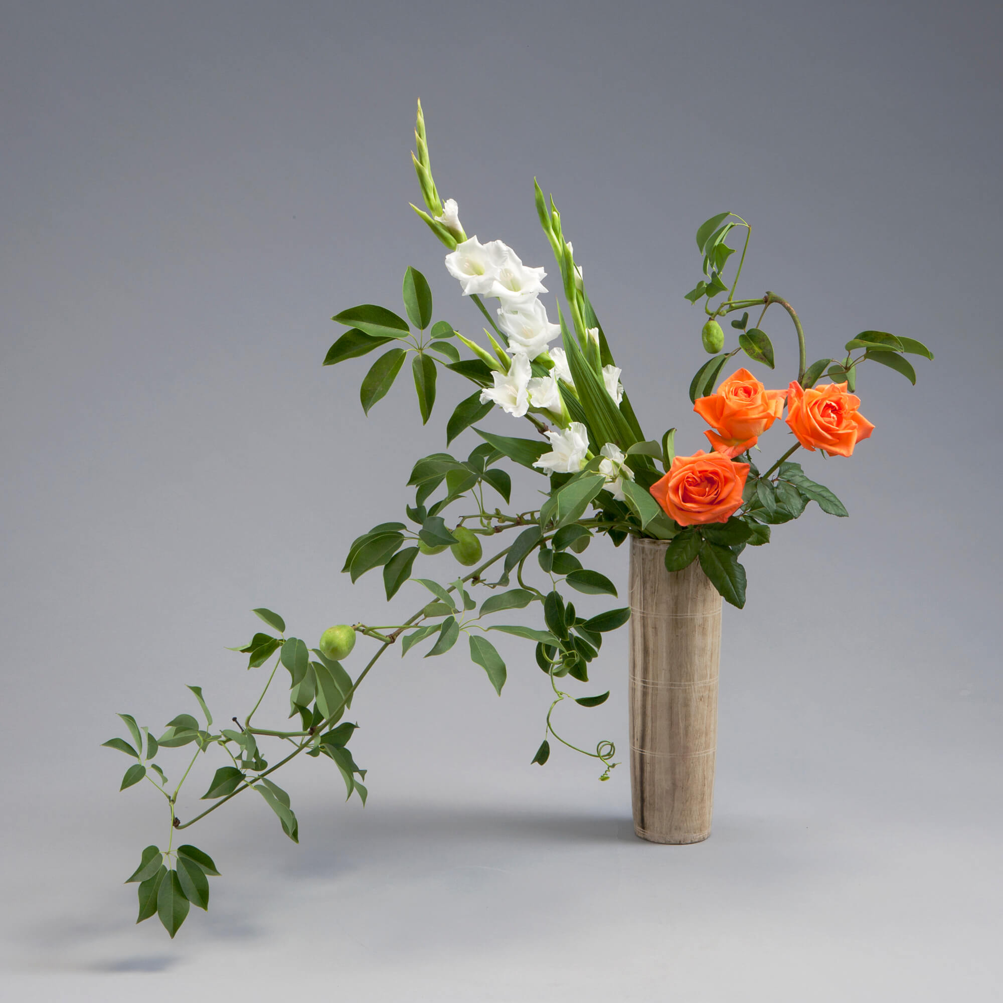 7月のいけばな 瓶花 - 未生流中山文甫会