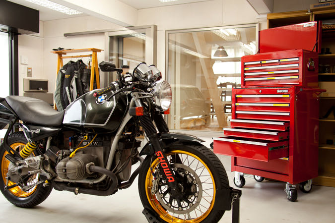 コラム「ガレージで愛車をメンテするならマストで欲しいツール