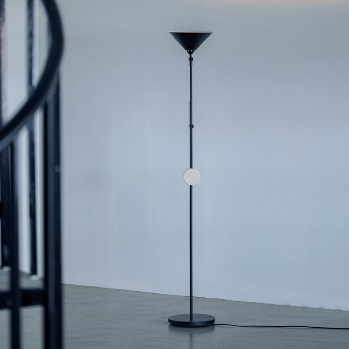 Turoフロアスタンドライト｜照明のライティングファクトリー